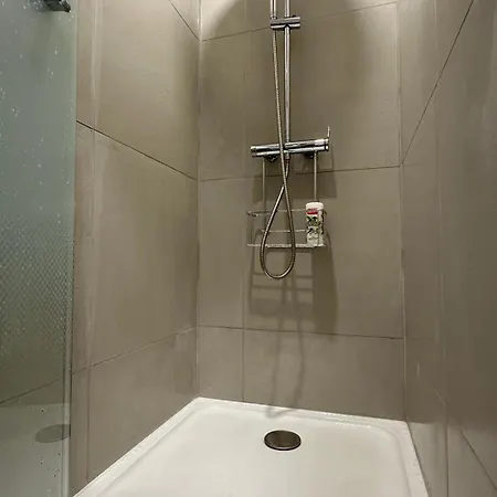 Lacharriere-logement Entier 38m2 * Paris